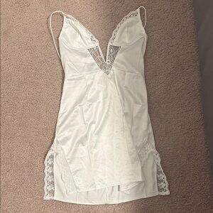 Elegant White Lace Trim Nightgown